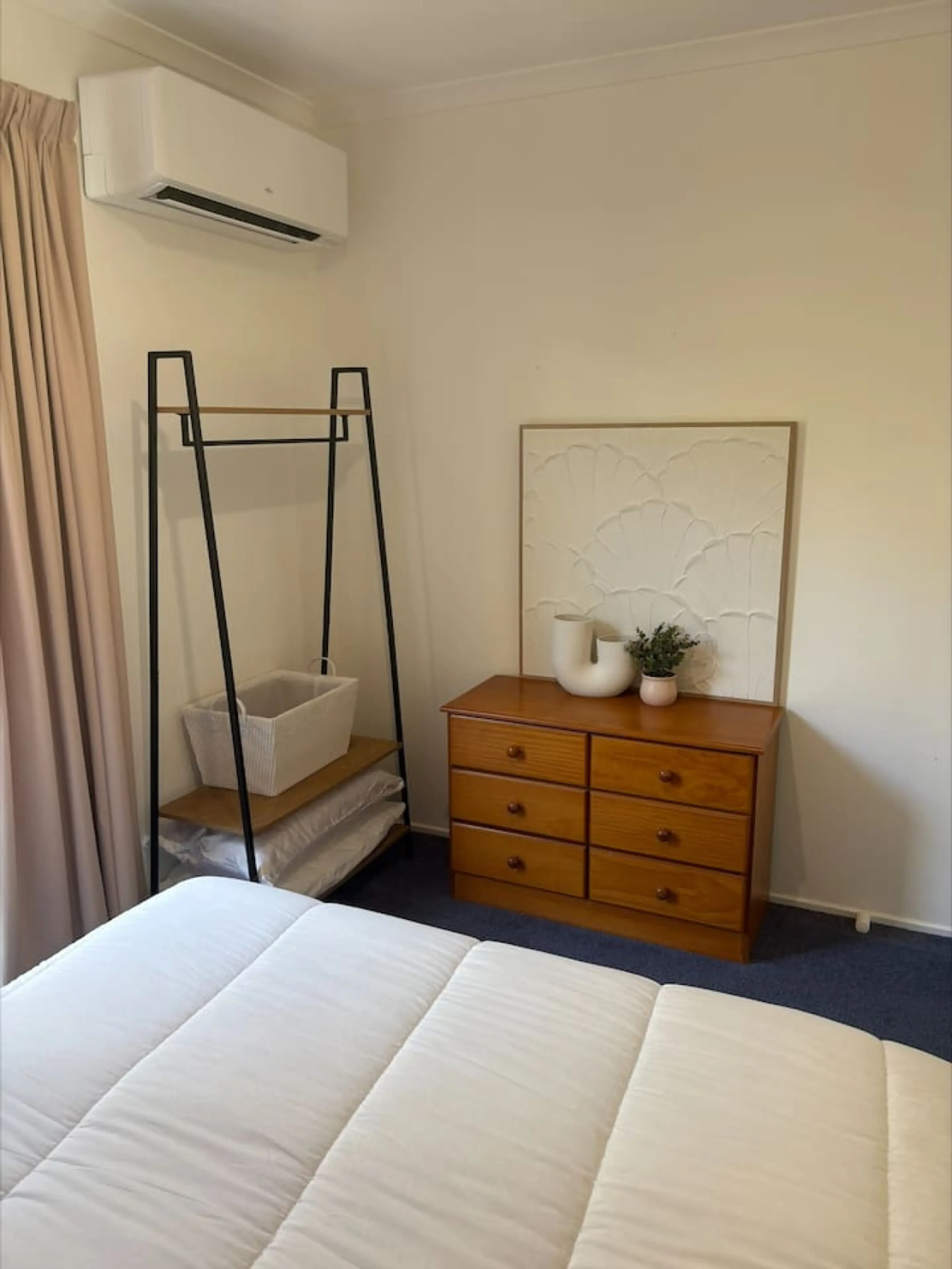 Pine Lea Lodge bedroom with air conditioning