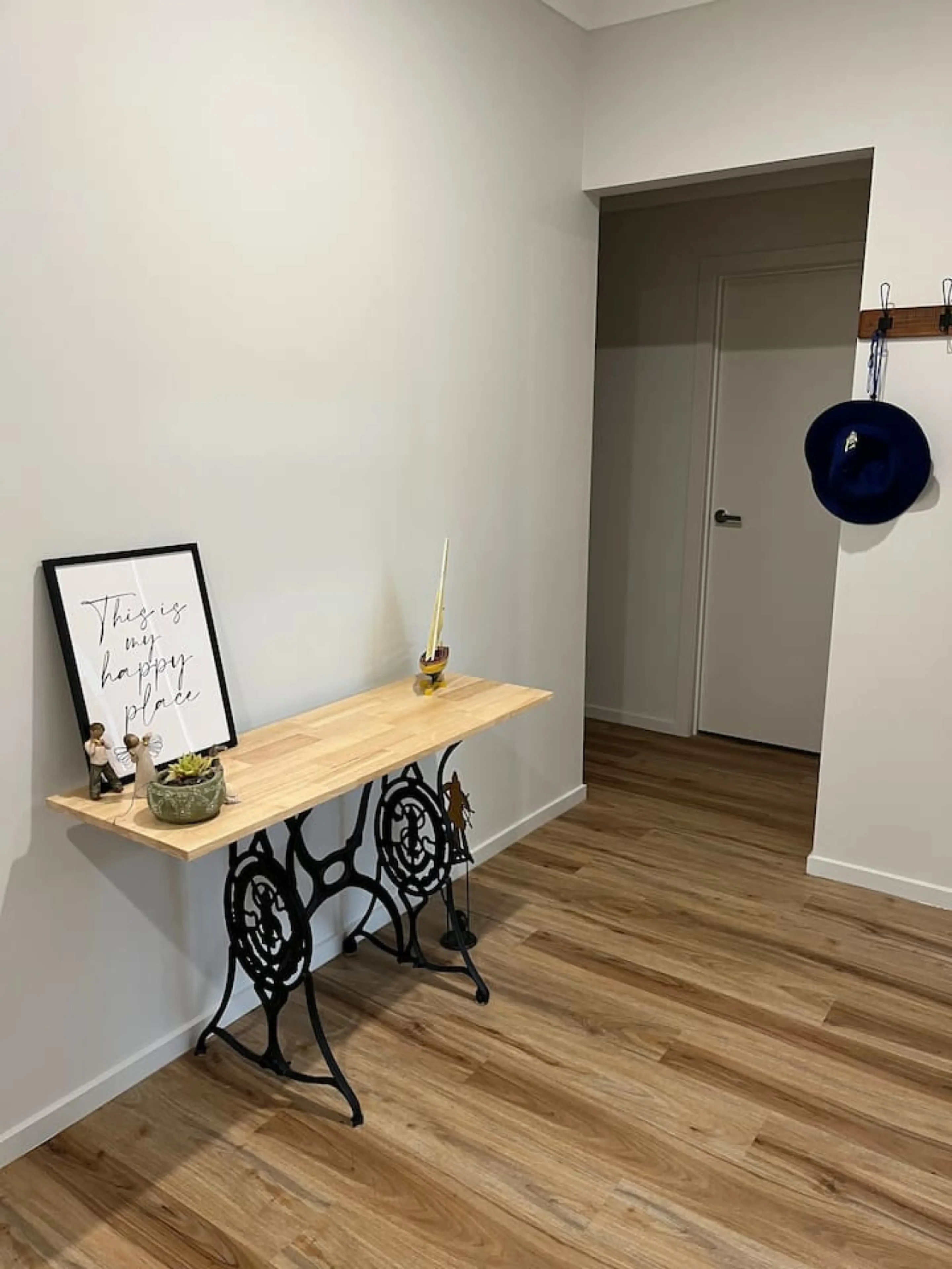 Hakuna Matata living and dining area with wood fire and deck access