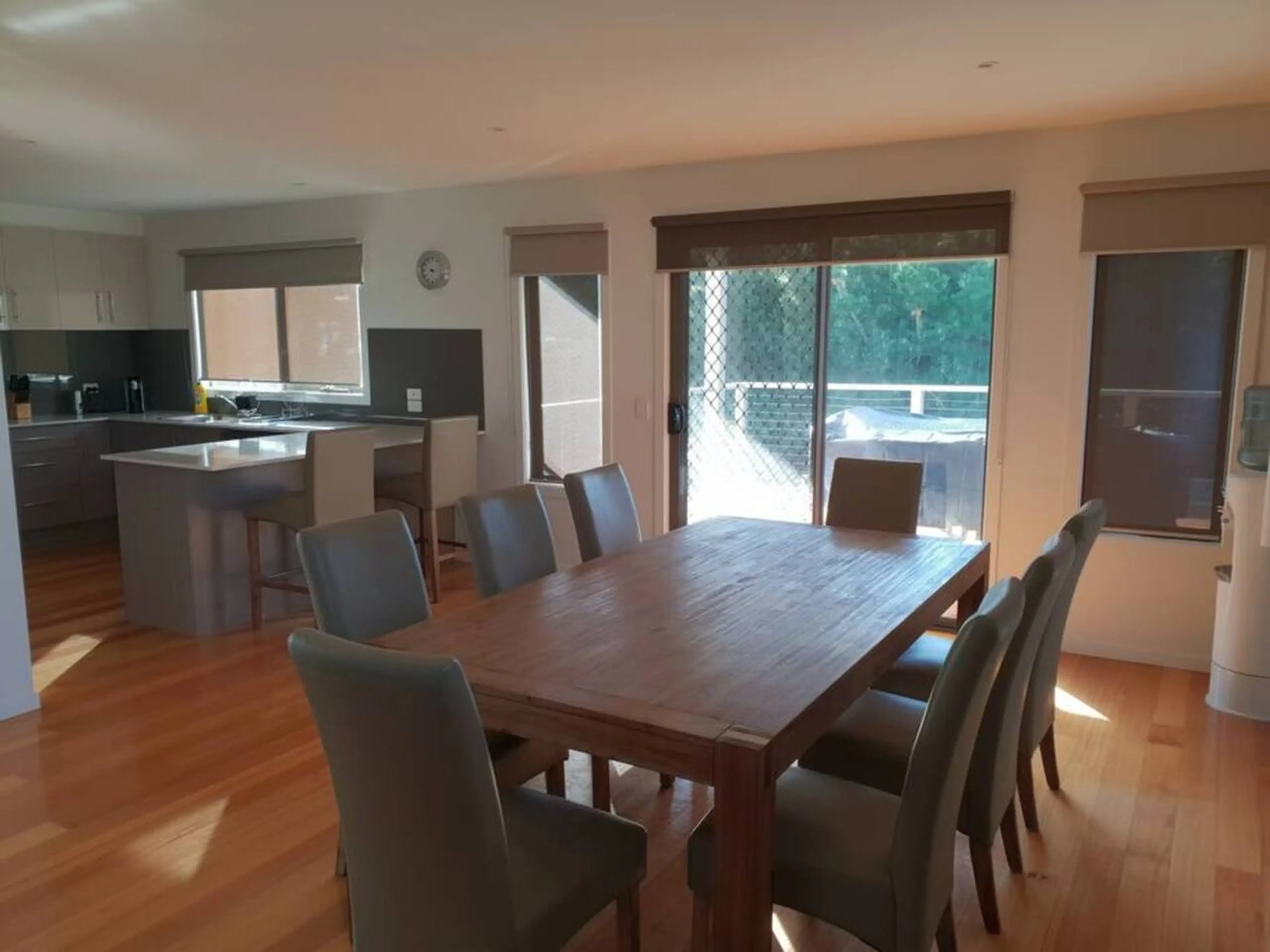Venus Haven kitchen and dining area