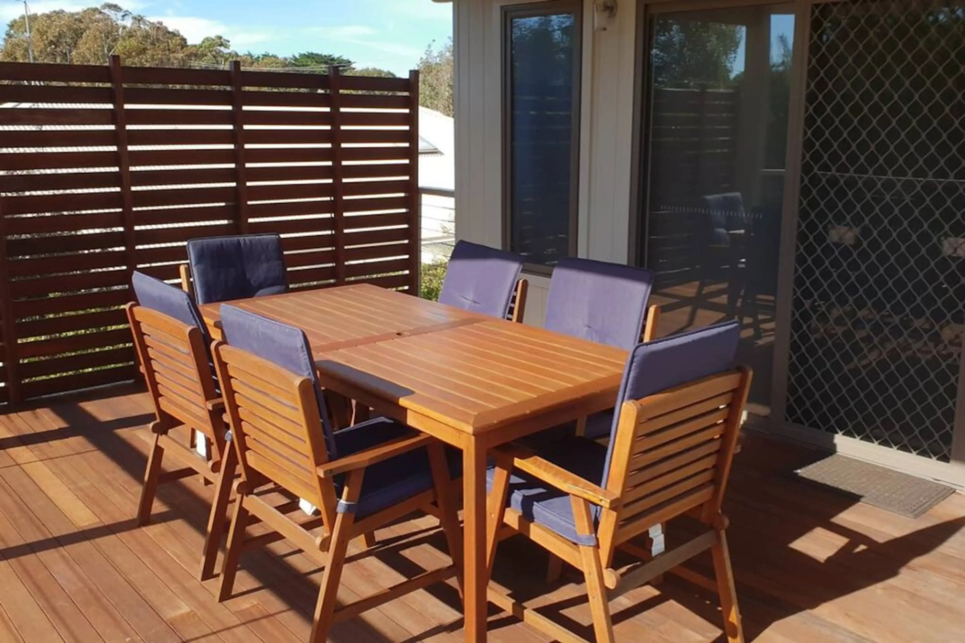 Venus Haven outdoor deck with dining table