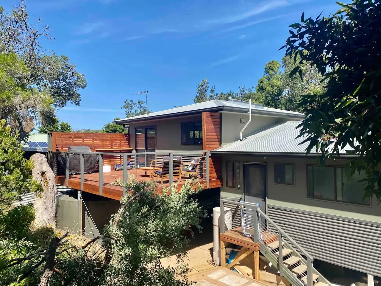 Witjweri exterior showing elevated timber deck and bush surrounds